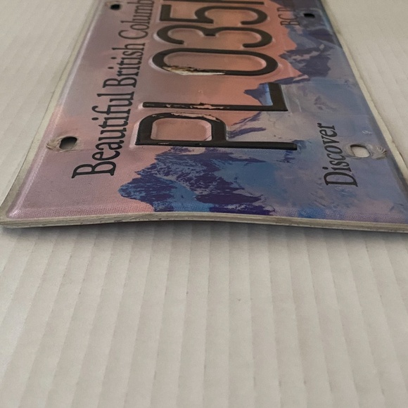 BRITISH COLUMBIA BC PARKS PURCELL MOUNTAINS LICENSE PLATE [PL035P] - Picture 2 of 3
